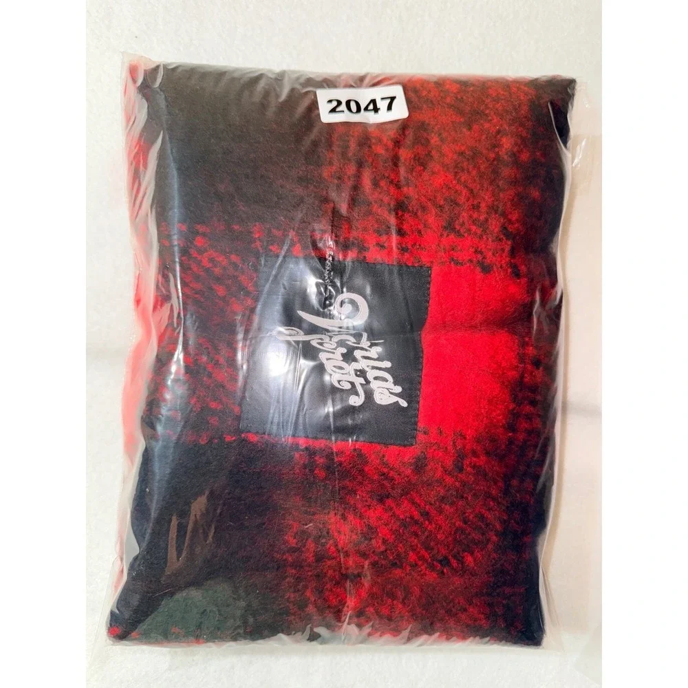 Victoria's Secret Scarf Womens One Size Red Black NWT Buffalo Plaid Fringe‎ Logo